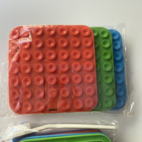 7PCS Licking Mat for Dogs and Cats, Lick Mats w/ Suction Cups & Spatula, Brush - Picture 6 of 7